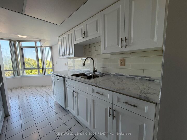 Property Photo:  11753 Sheppard Avenue E 422  ON M1B 5M3 