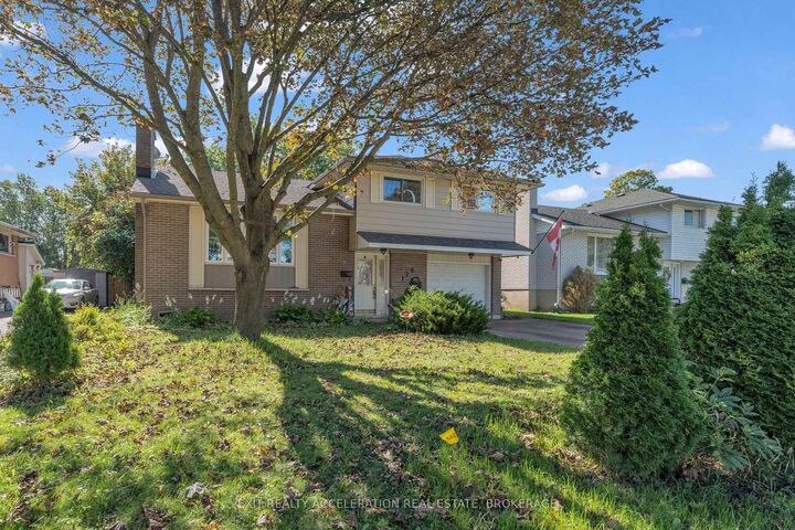 Property Photo:  176 First Avenue  ON K7R 2K5 