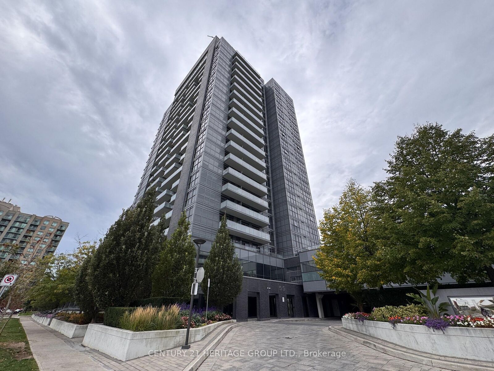 Property Photo:  55 Oneida Crescent 709  ON L4B 0E8 