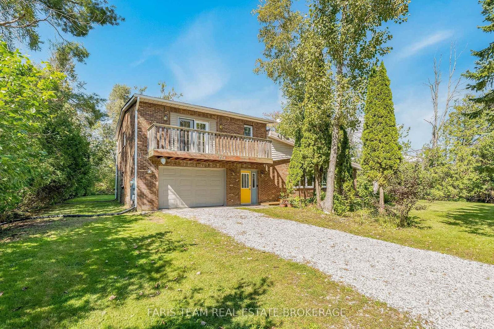 Property Photo:  224 Lakeshore Road W  ON L0L 2E0 