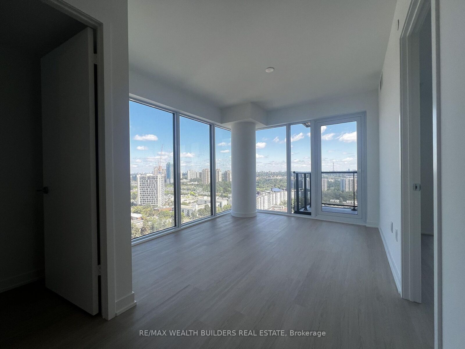 Property Photo:  15 David Salomon Drive 2205  ON M3C 1E7 