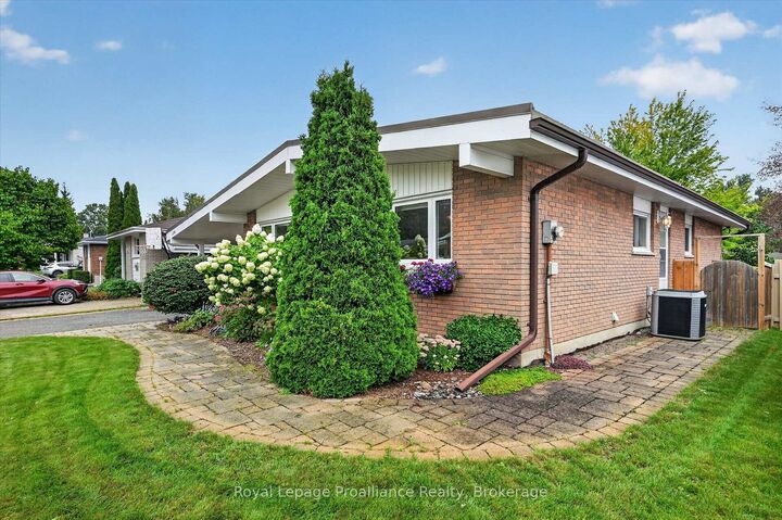 Property Photo:  1296 Hudson Street  ON K9H 6Z8 