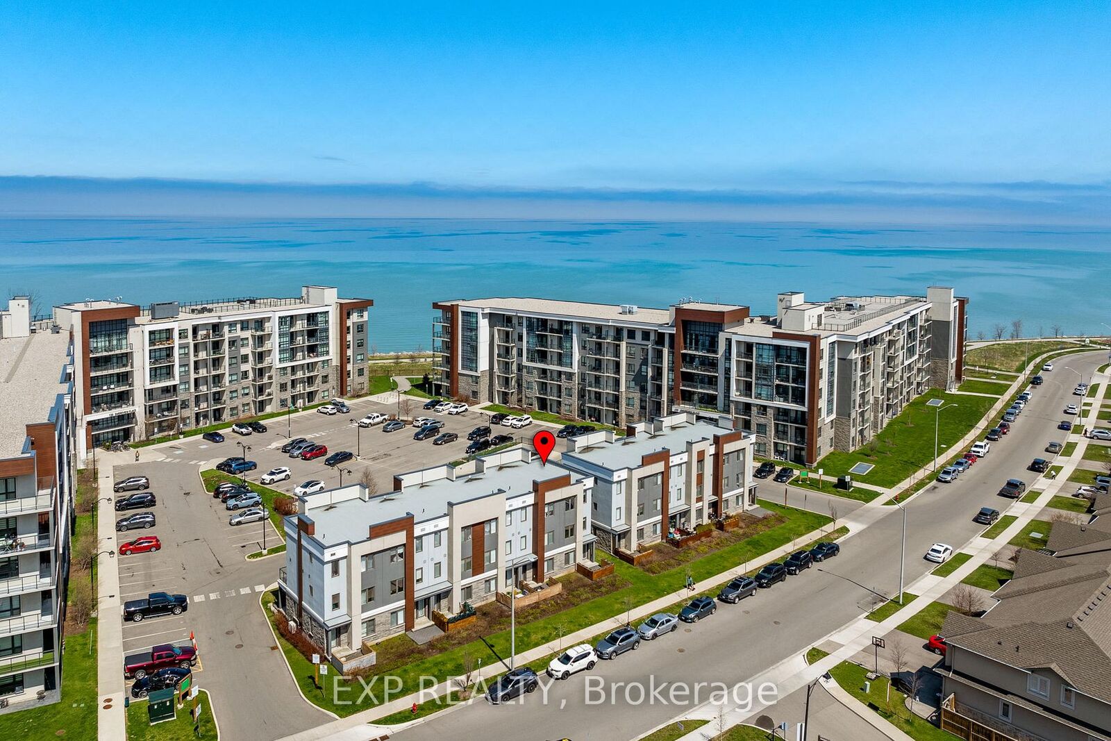 Property Photo:  115 Shoreview Place 6  ON L8E 0K4 