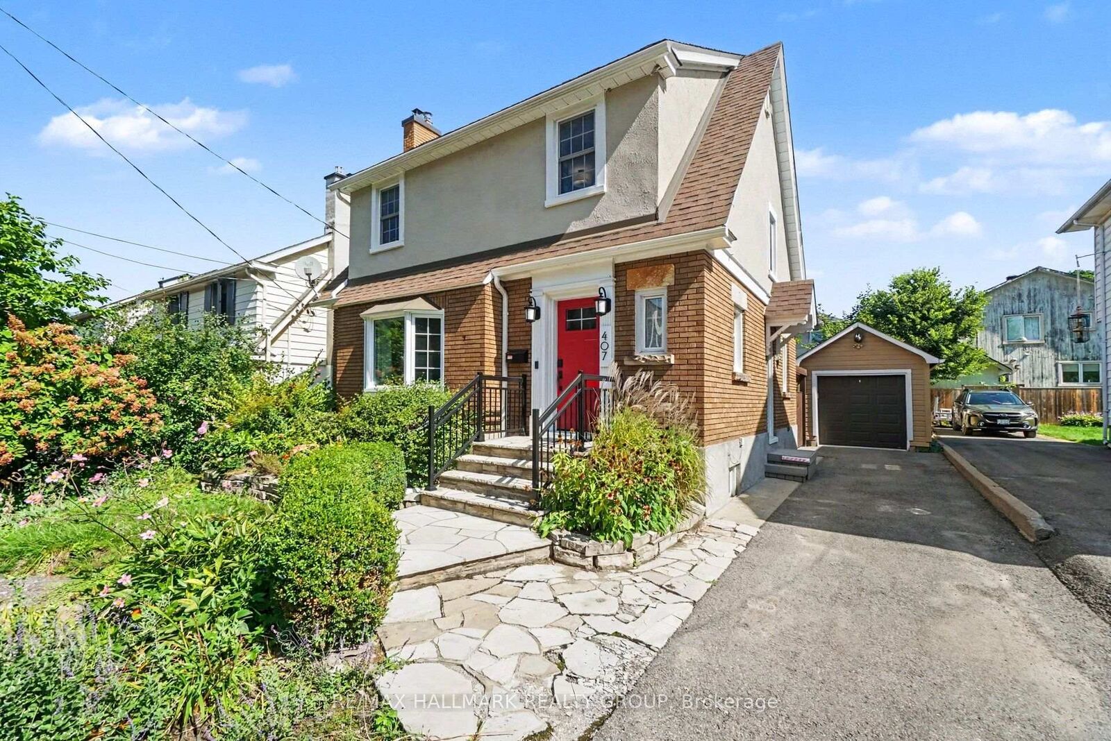 Property Photo:  407 Eden Avenue  ON K1Z 5J1 