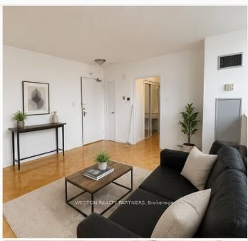 Property Photo:  171 Erskine Avenue 704  ON M4P 2L6 