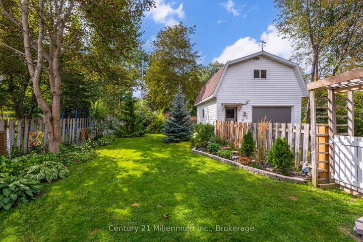 Property Photo:  436 Brown Street  ON N0H 2T0 