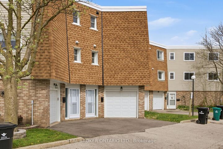 Property Photo:  60 Elmsdale Drive 46  ON N2E 2G4 