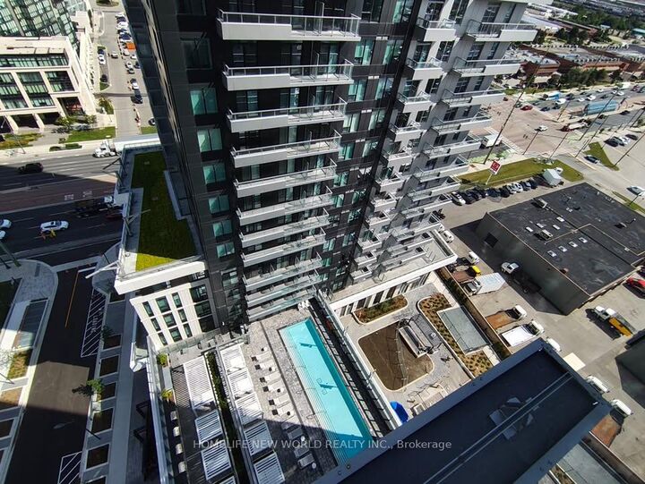 Property Photo:  21 Meadowdale Road 1606  ON L4K 0H6 