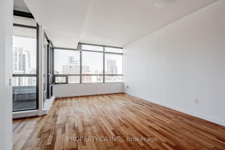Property Photo:  285 Mutual Street 1803  ON M4Y 3C5 