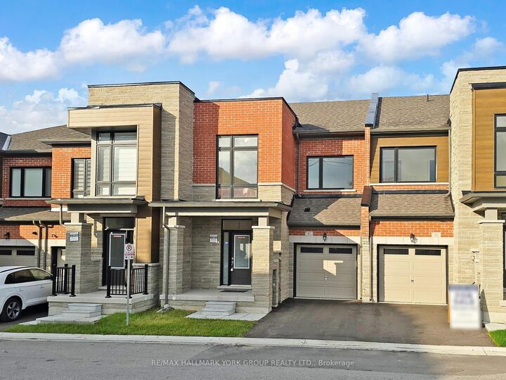 Property Photo:  42 Blick Crescent  ON L4G 4A6 