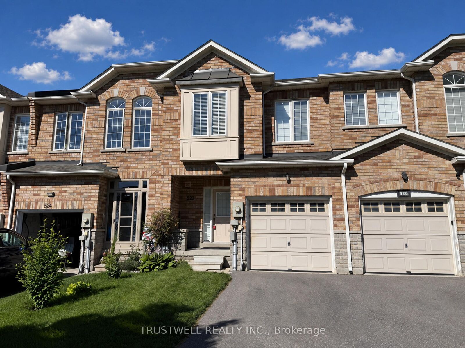 Property Photo:  522 Ainsworth Drive  ON L3Y 8R6 