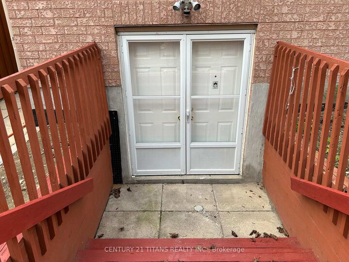 Property Photo: 41 Westcroft Drive Bsmt ON M1E 3A2