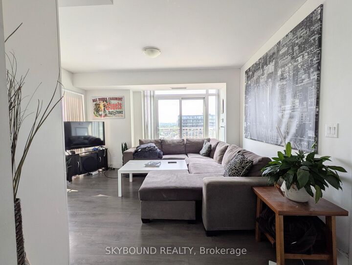 Property Photo:  525 Adelaide Street W 1706  ON M5V 1T6 