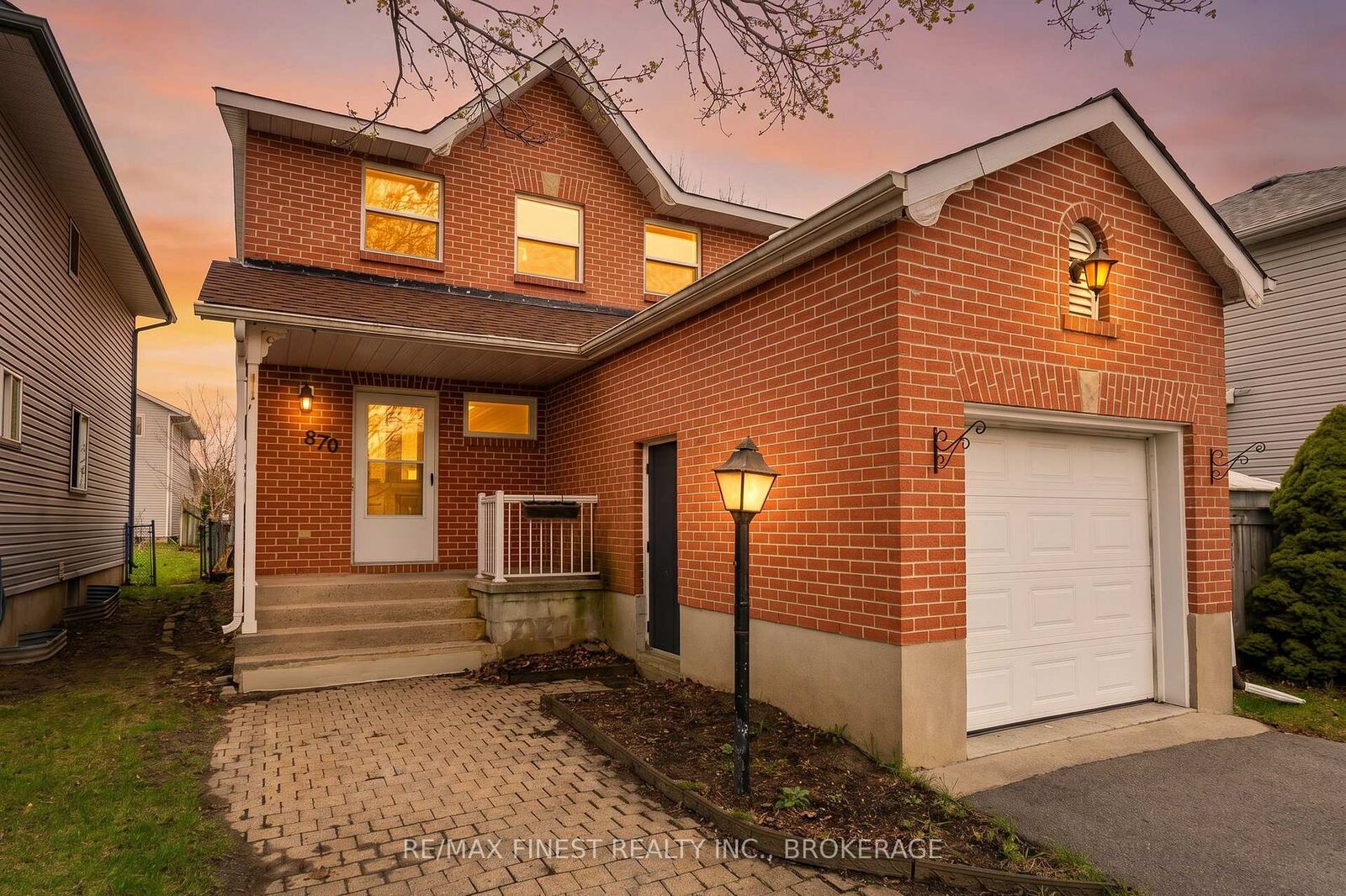 Property Photo:  870 Walker Court  ON K7M 8L2 