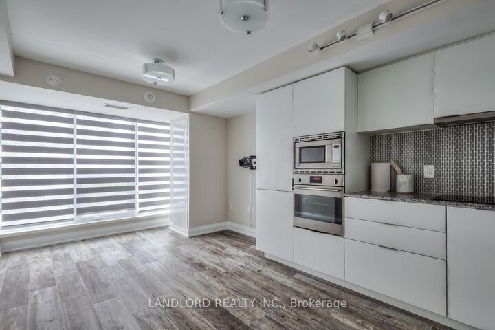 Property Photo:  955 Bay Street 1714  ON M5S 0C6 
