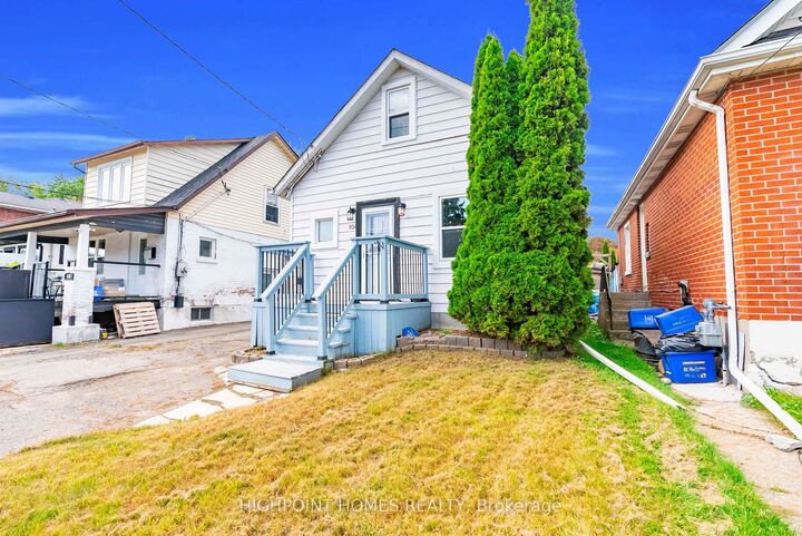 Property Photo:  104 Park Road S  ON L1J 4G9 
