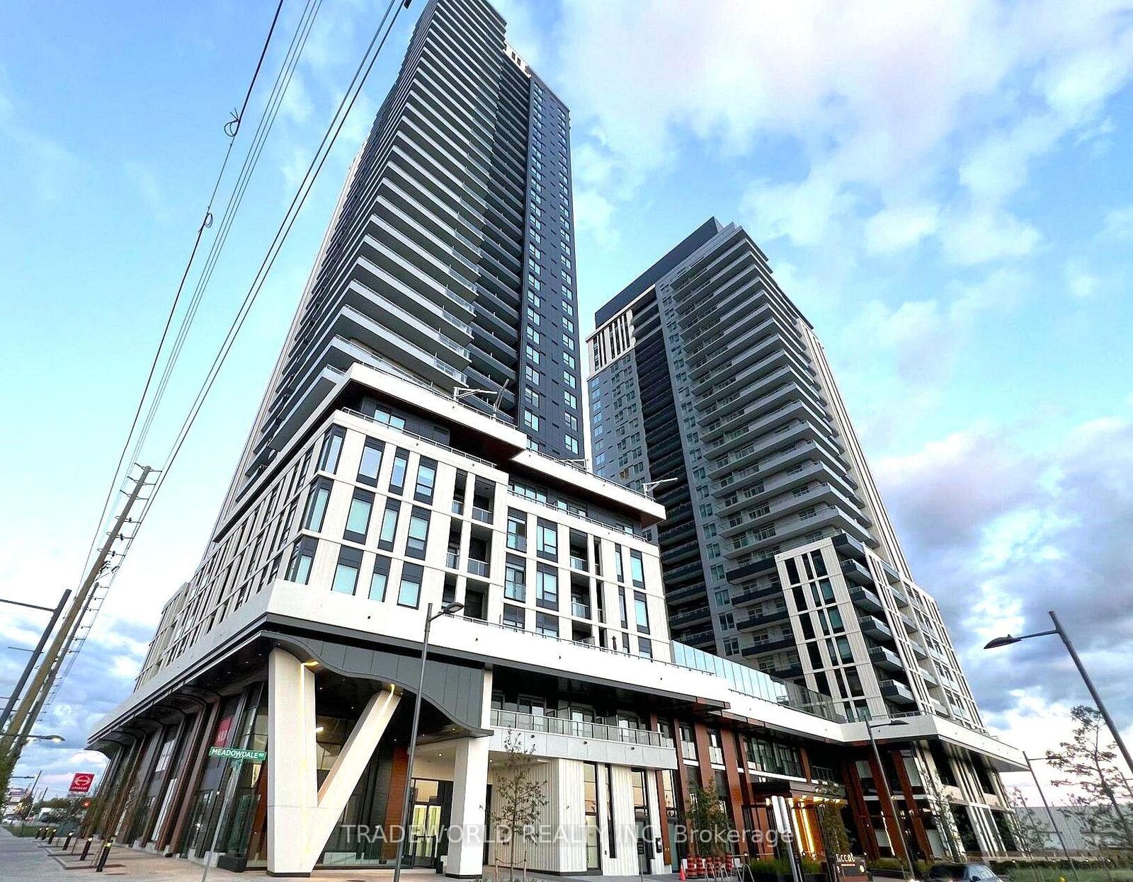 Property Photo:  5 Meadowdale Road 1512  ON L4K 0C7 