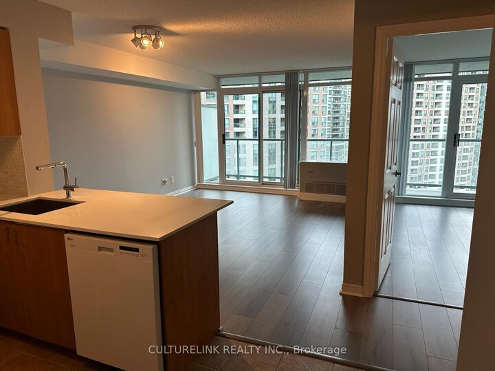 Property Photo:  5500 Yonge Street 1509  ON M2N 7L1 