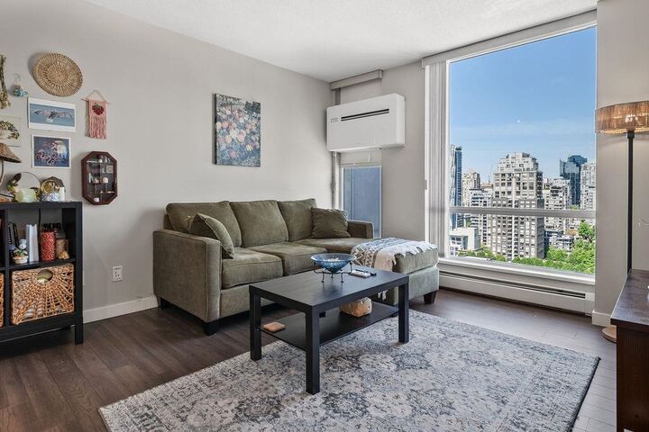 Photo de la propriété: 1008 Cambie Street 2801 BC V6B 6J7
