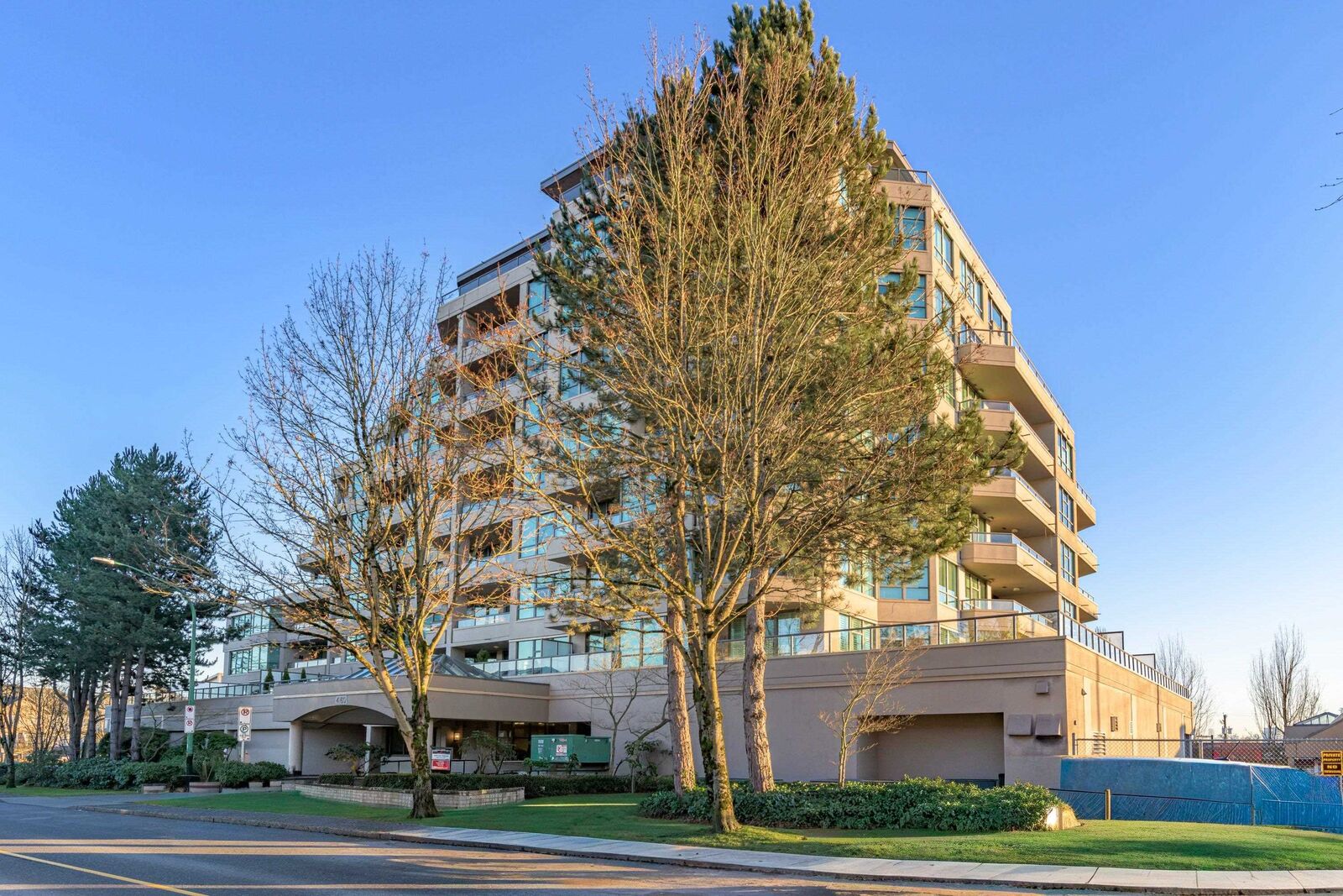 Property Photo:  4160 Albert Street 404  BC V5C 6K2 
