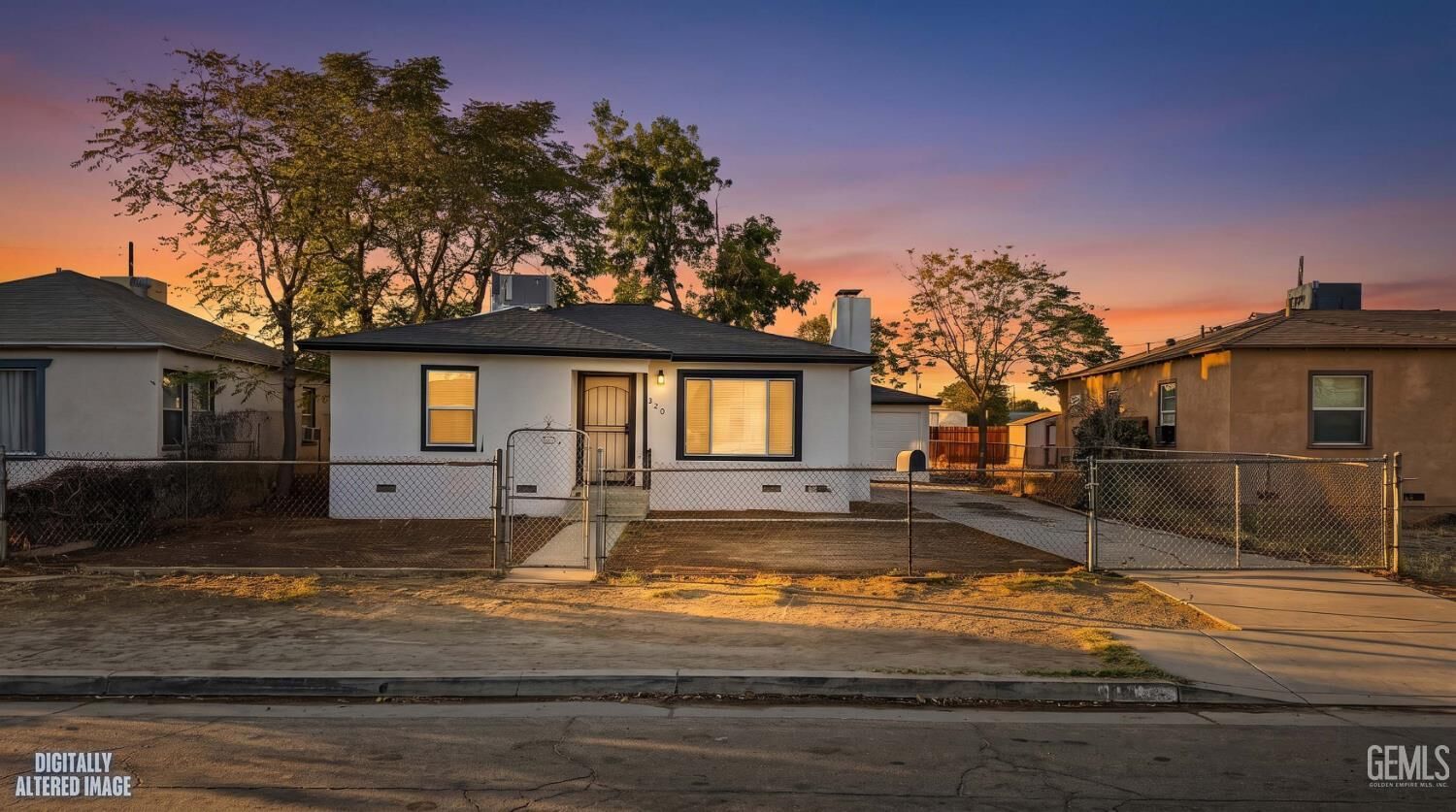 Property Photo:  1320 Castaic Avenue  CA 93308 