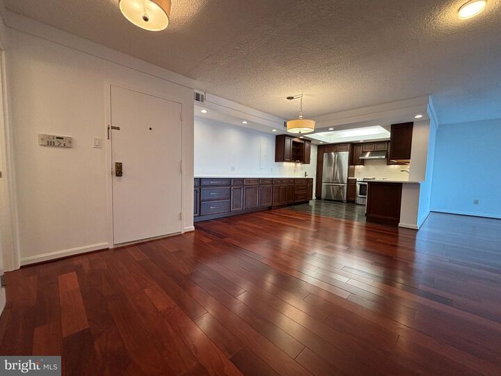 Property Photo:  1101 S Arlington Ridge Road S 1009  VA 22202 