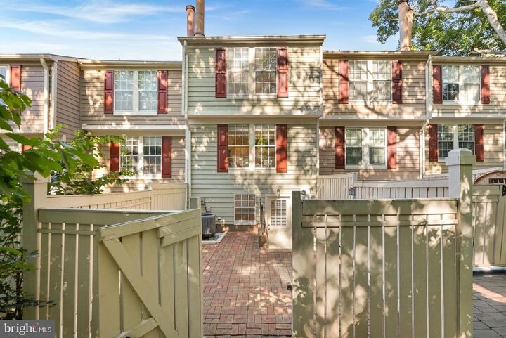 Property Photo:  1594 Woodcrest Drive  VA 20194 