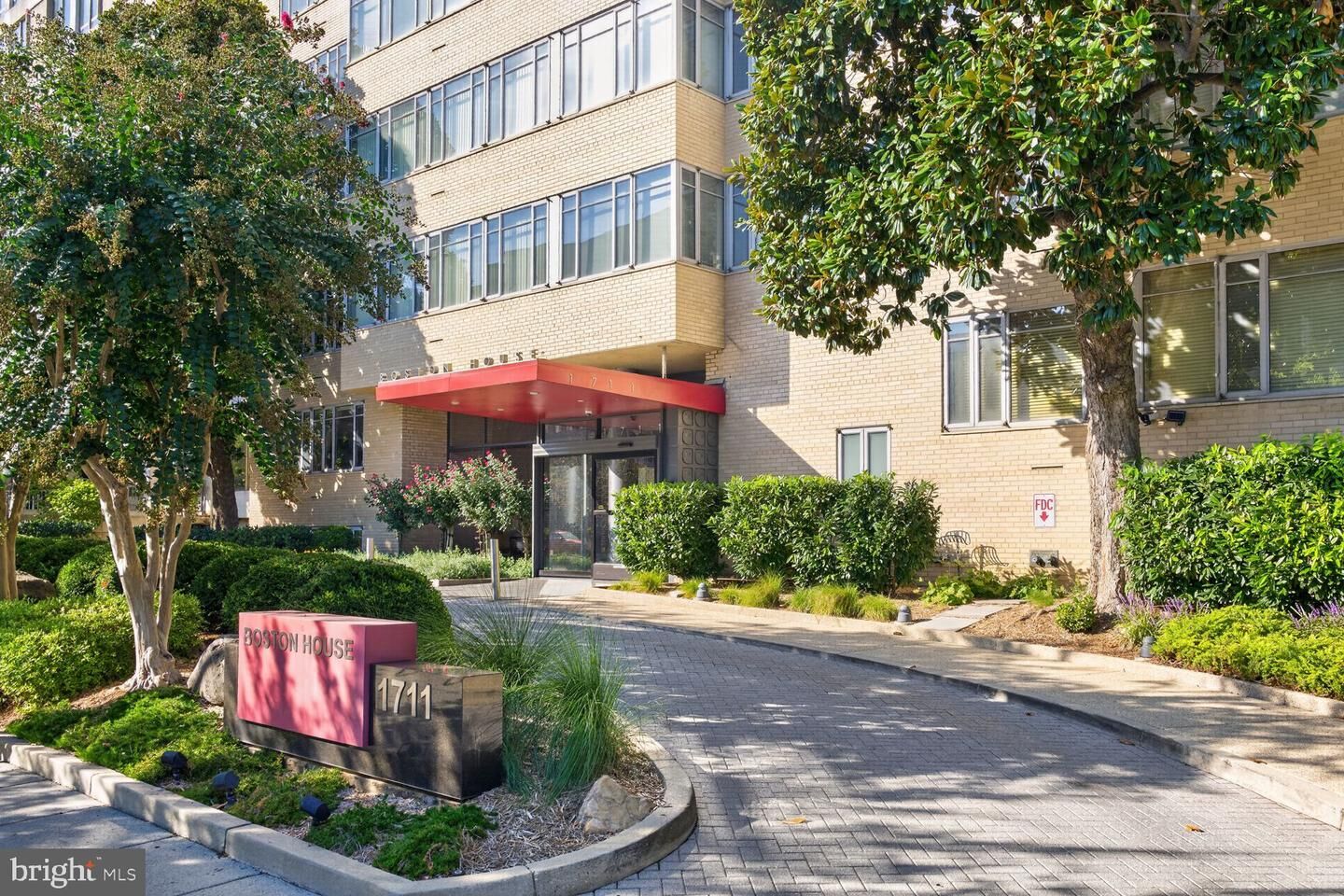 Property Photo:  1711 Massachusetts Avenue NW 510  DC 20036 