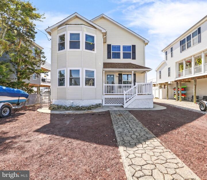 Property Photo:  348 Kingfisher Road  NJ 08087 