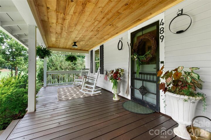 Property Photo: 489 Turkey Creek Road NC 28748