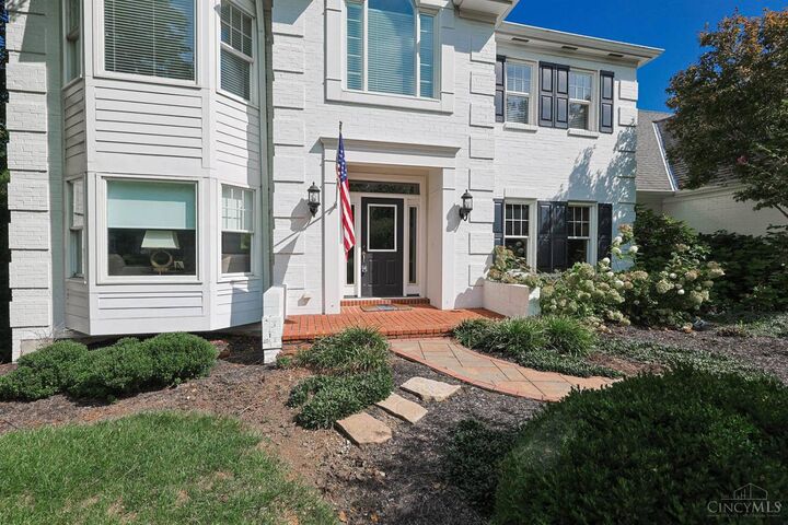 Property Photo:  104 Hetherington Lane  OH 45246 