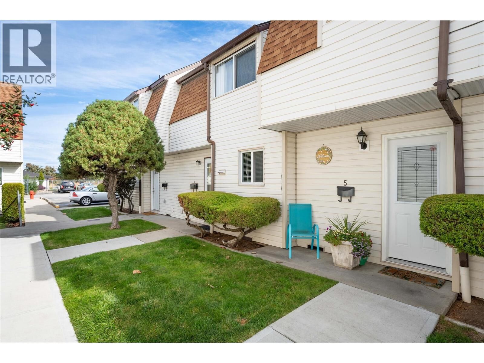 Property Photo:  2250 Baskin Street  BC V2A 6Y3 