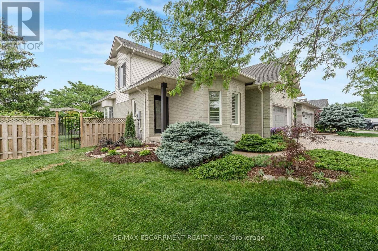 Property Photo:  4014 Jarvis Crescent  ON L7M 4K1 