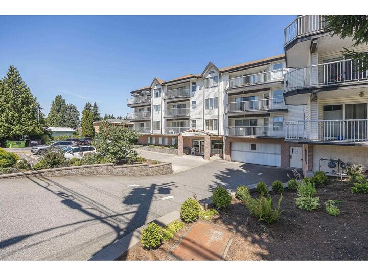 Property Photo:  33535 King Road 310  BC V2S 6Z5 