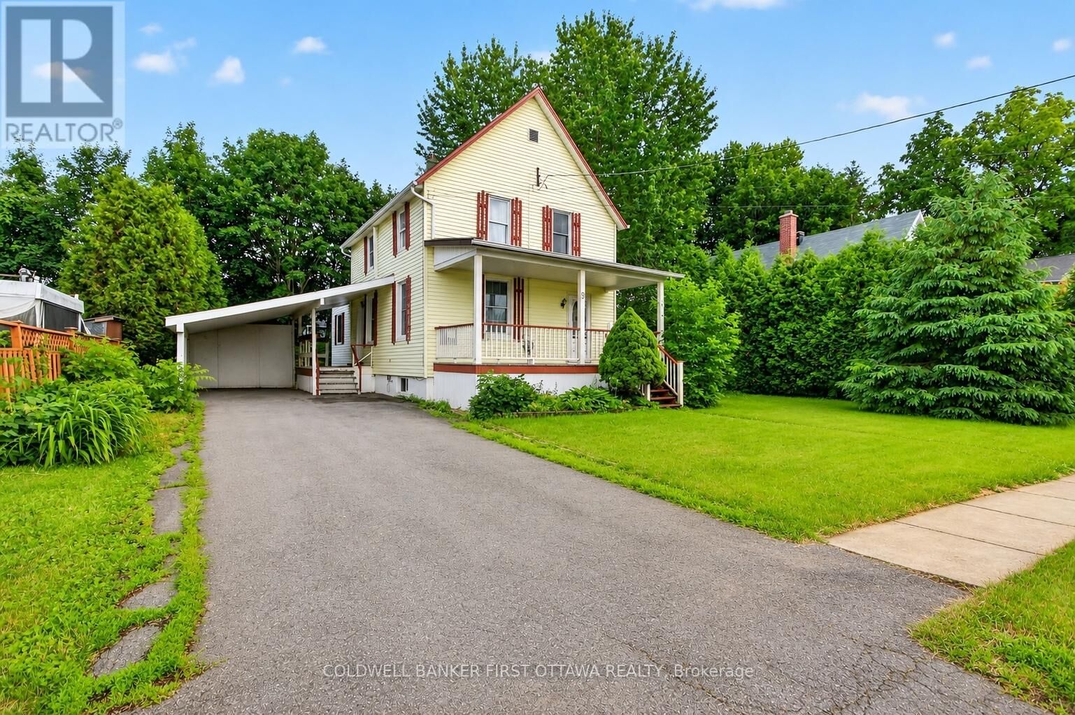 Property Photo: 9 Maud Street ON K0C 1X0