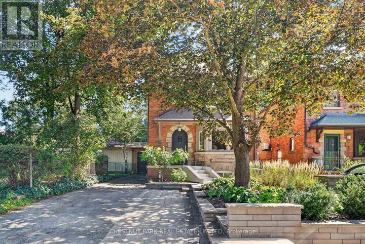 Property Photo:  521 Sutherland Drive  ON M4G 1K9 