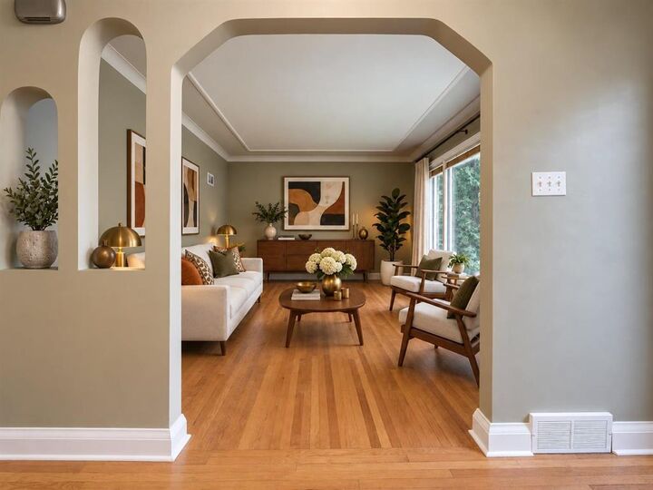 Property Photo:  142 Belmont Avenue  MB R2V 0X8 