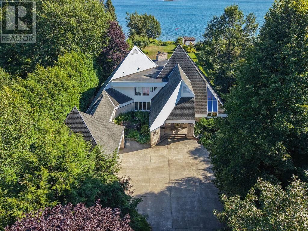 Property Photo: 31 Riverside Dr ON P6A 3R9