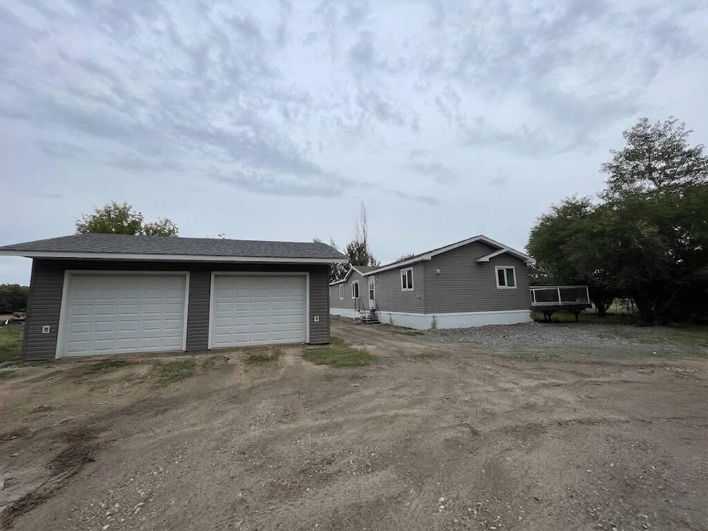 Property Photo: 79086 Highway 5 South Road MB R0J 1H0