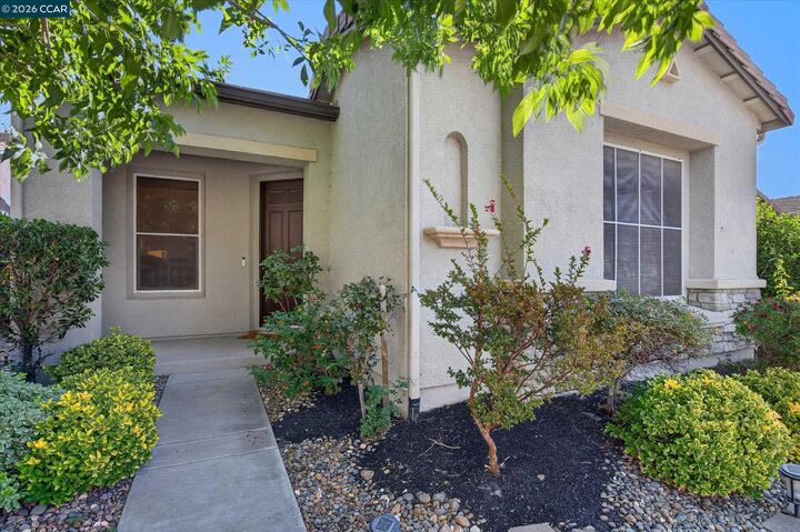Property Photo: 1006 Sunset Lndg CA 94571