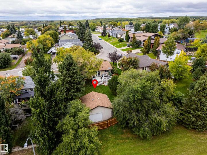 Property Photo:  4007 50A Avenue  AB T9M 2A6 