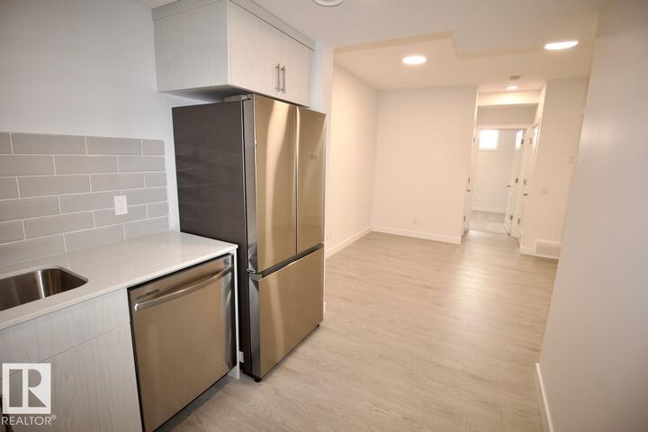 Property Photo:  3862 Chrustawka Place SW Bsmt  AB T6W 4M9 