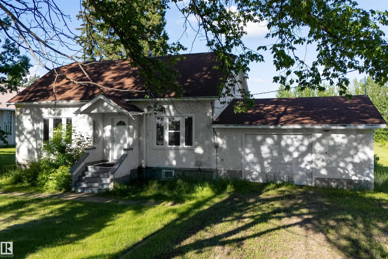 Property Photo:  4908 49 St  AB T0G 2J0 