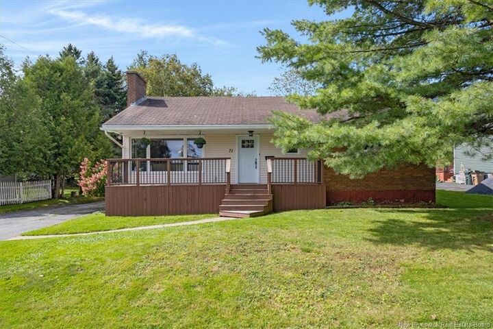 Property Photo:  71 Brookview Crescent  NB E2L 4K9 