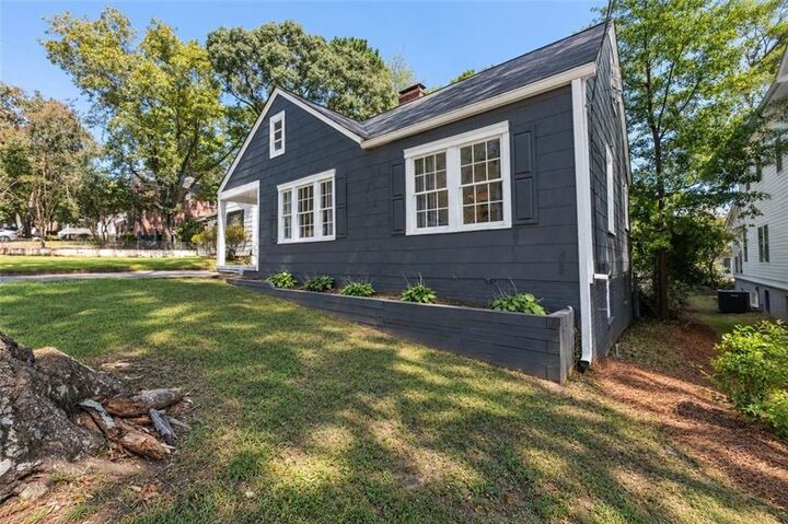 Property Photo: 1103 Atlantic Drive NW GA 30318