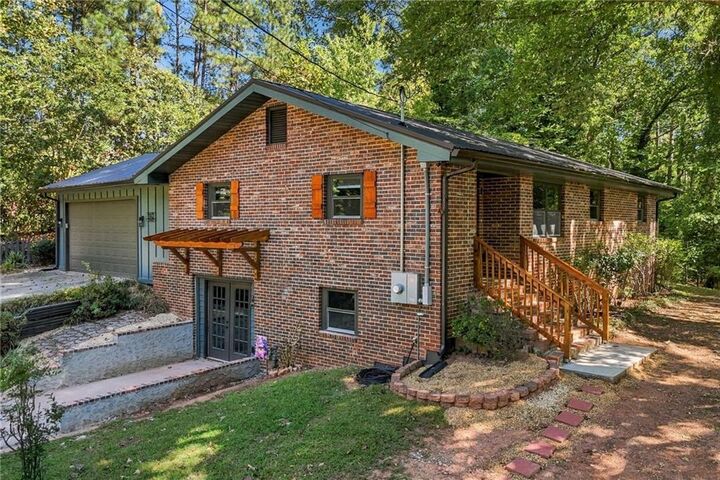 Property Photo:  142 Ann Drive  GA 30114 