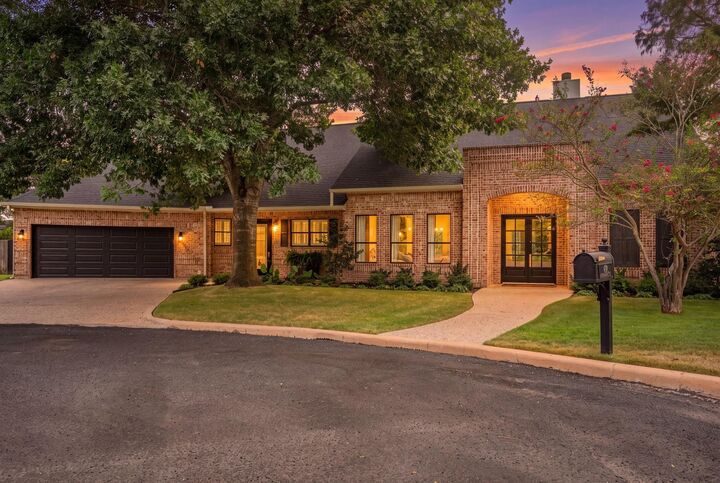 Property Photo: 419 Candlelight Circle TX 78624