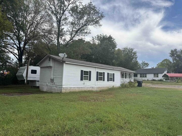Property Photo:  4849 Malvern Road  AR 71901 