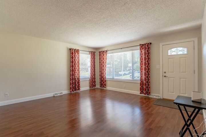 Property Photo: 1909 N Thomas Avenue IN 47711