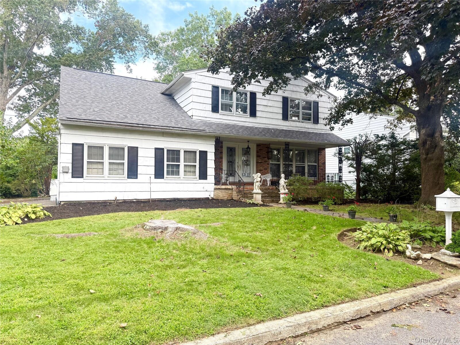 Property Photo:  20 Old Farm Road  NY 10583 